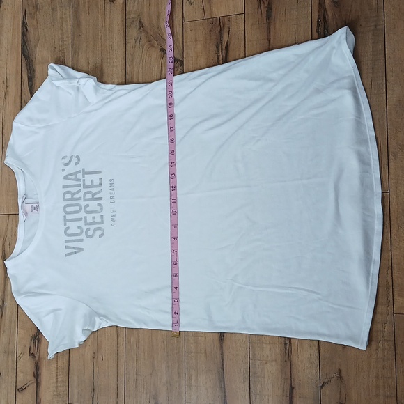 Victoria's Secret White Sleep Shirt. Size M/L - Picture 9 of 17